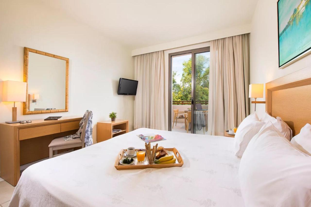 Deluxe Family Suite Garden view