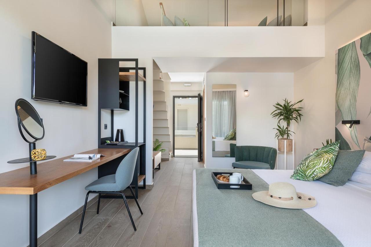 Junior Suite Maisonette pool view