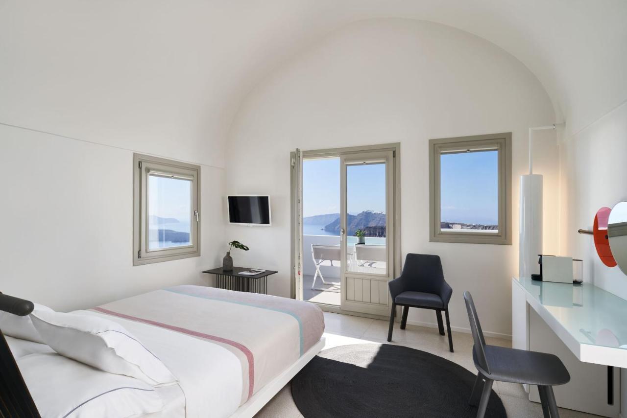 Panoramic View Suite Heated Plunge Pool Caldera View