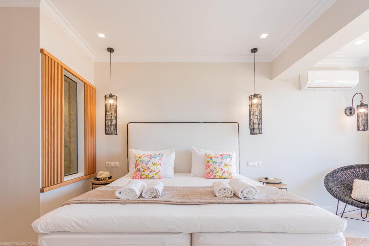 Deluxe Suite with Sea View