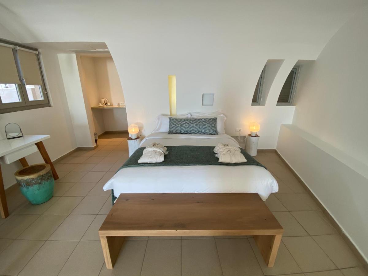 Panorama Suite with Caldera View