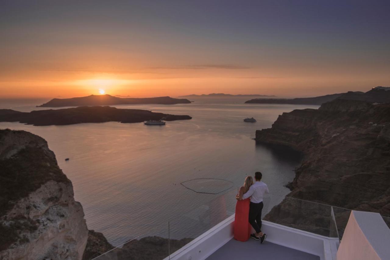 Honeymoon Suite with Caldera View & Hot Tub