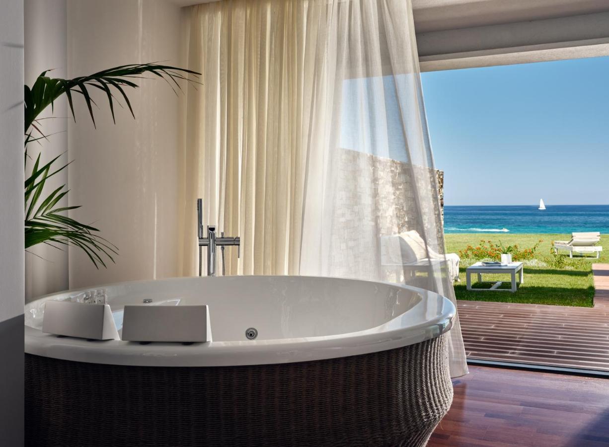 Deluxe Suite Sea View private pool