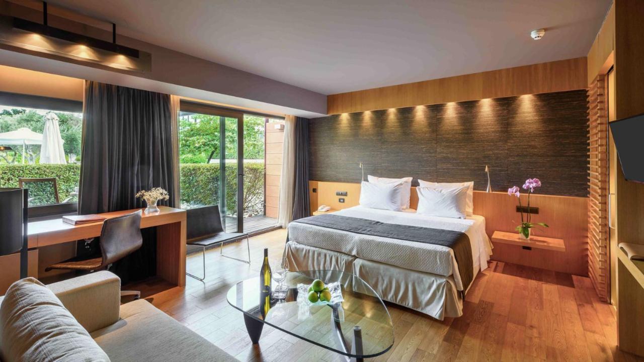 Superior Double Room Pool Front