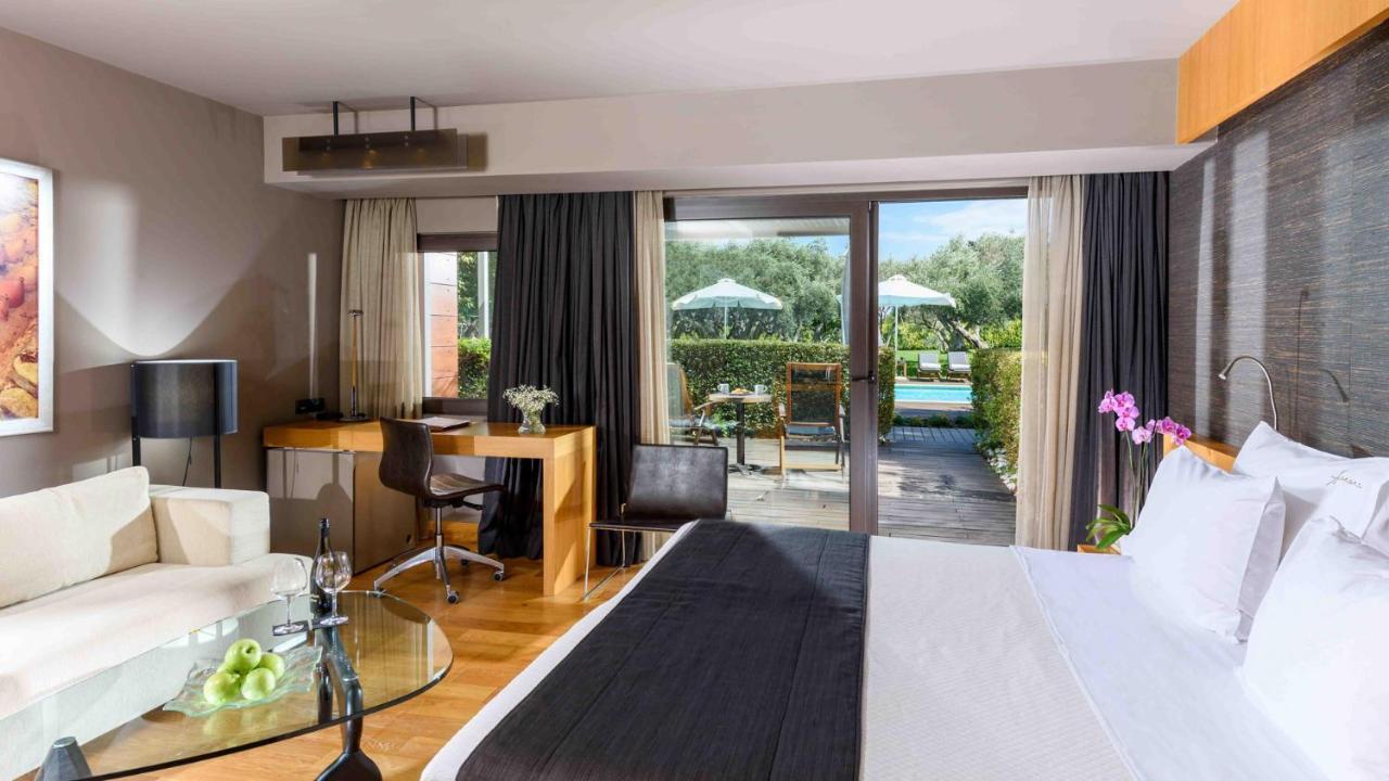 Superior Double Room Pool Front