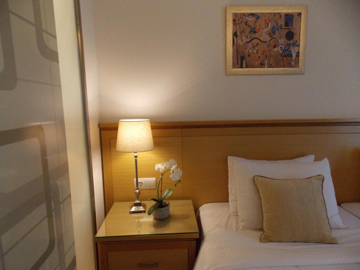 Single Room Balcony