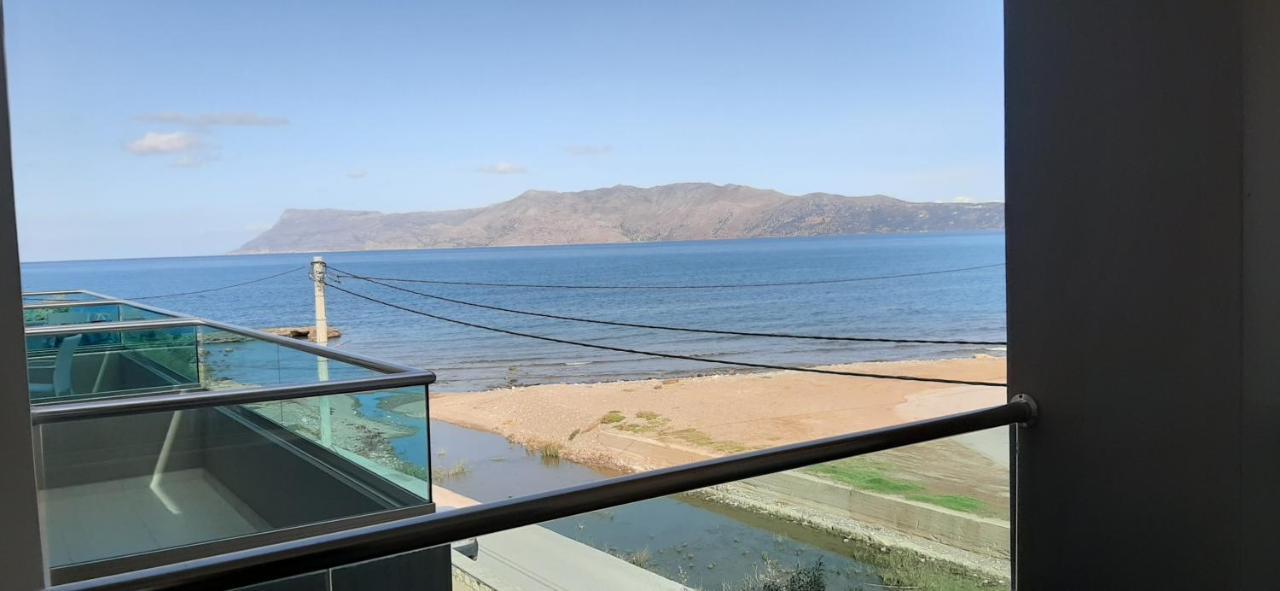 Studio Partial Sea View