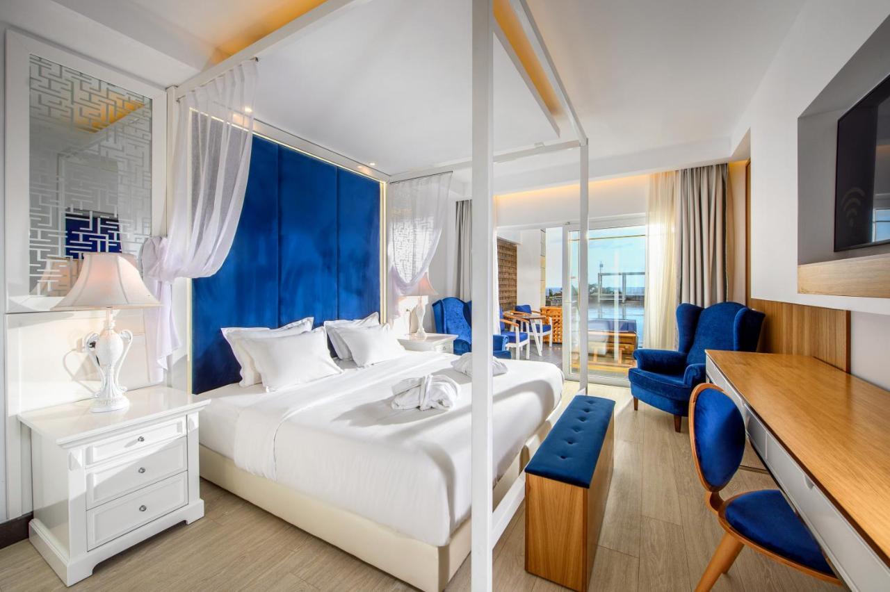 Suite Sea View Sharing Pool
