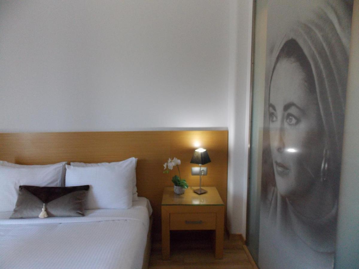 Single Room Balcony