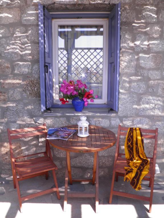 Studio (2 Adults) - Ground Floor