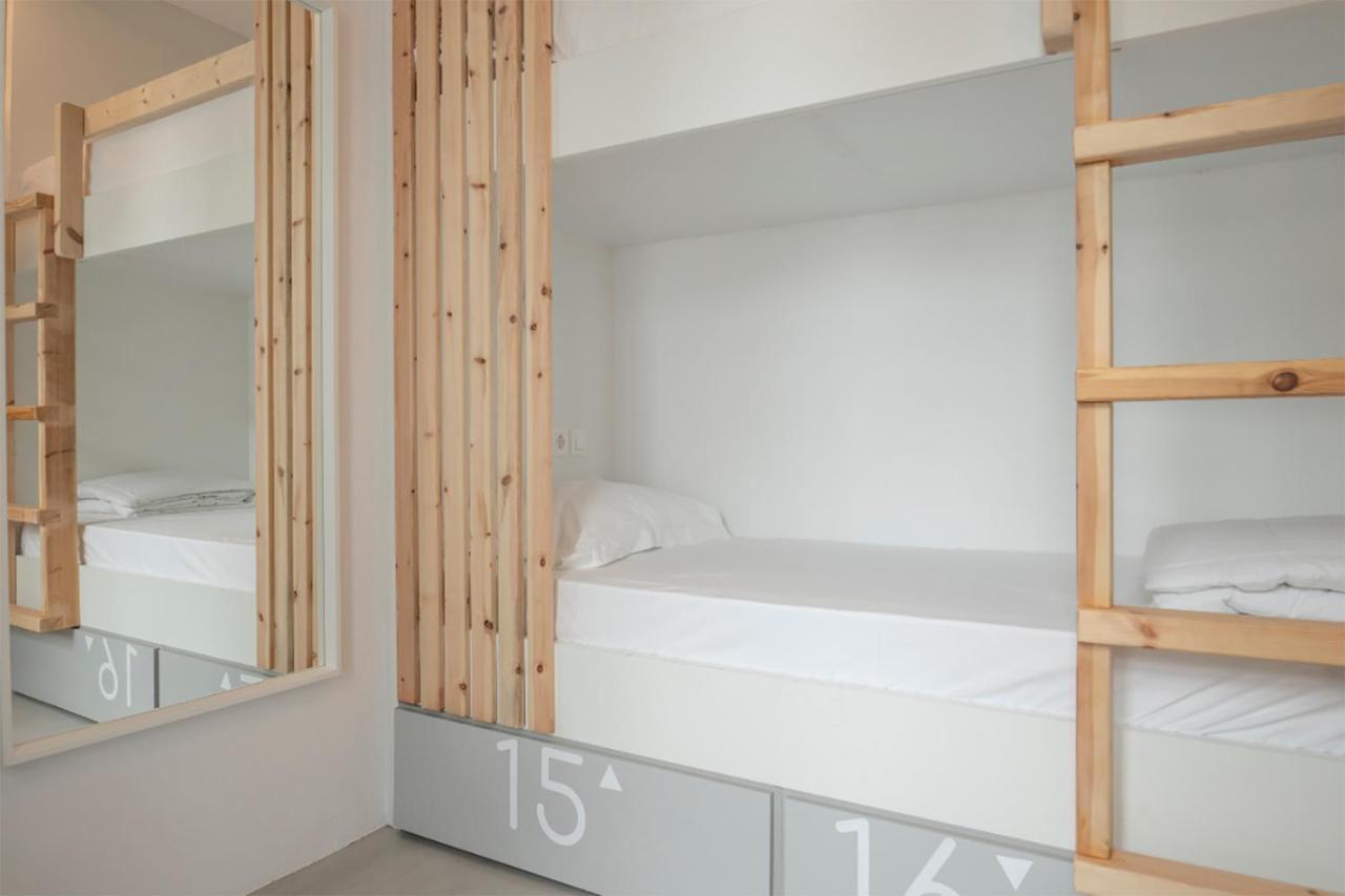 Bed 8-Bed Mixed Dormitory Room