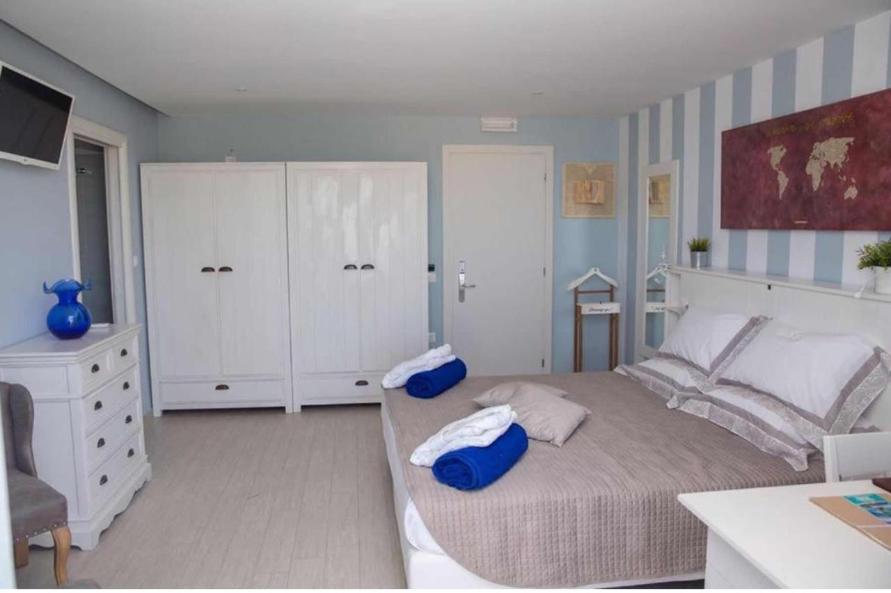 Junior Suite Side Sea View