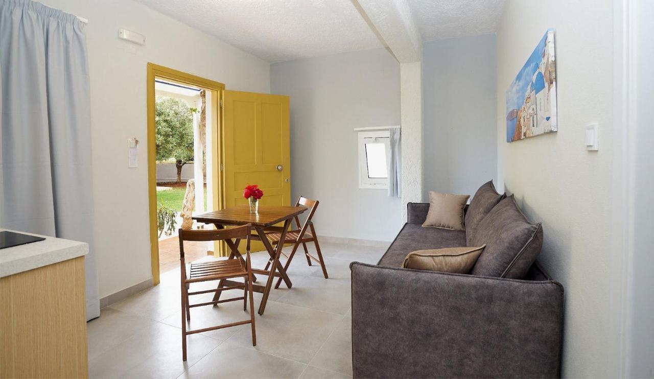 Apartment (4 Adults)