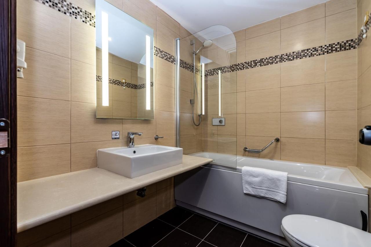 One-Bedroom Suite