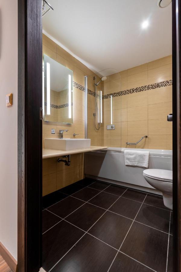 One-Bedroom Suite