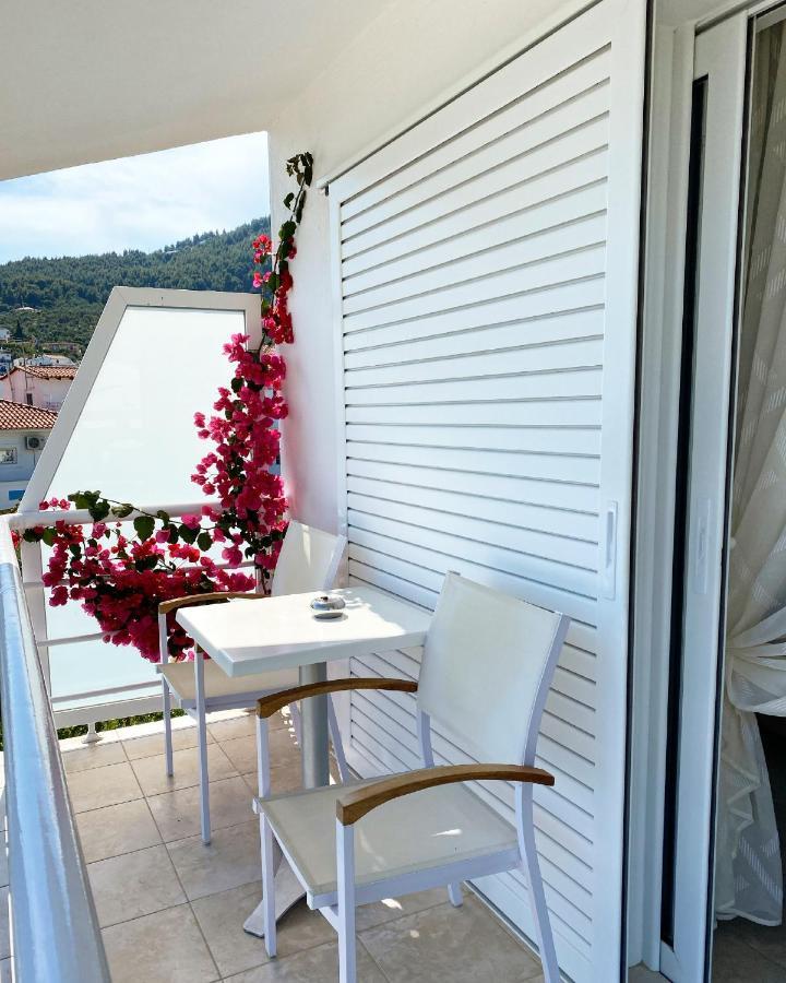 Twin Room with Sea View