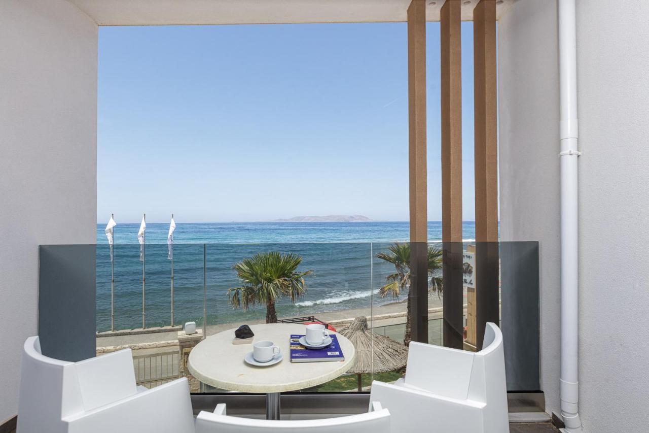 Grand One-Bedroom Apartment Sea View