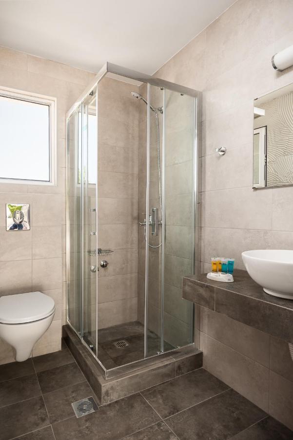 Double or Twin Room Sea View