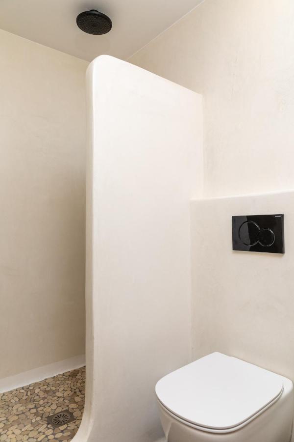 Deluxe Studio