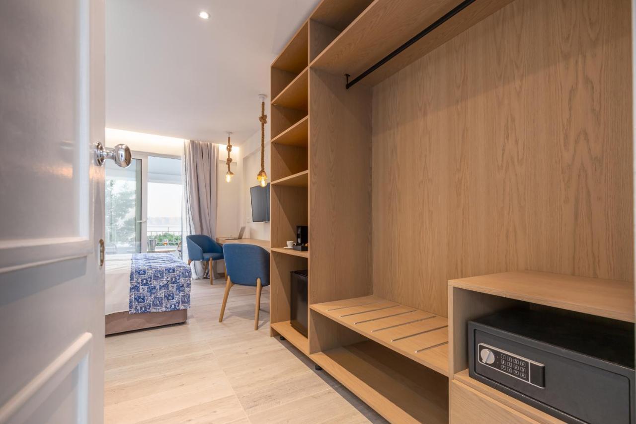 Deluxe Double or Twin Room Sea View