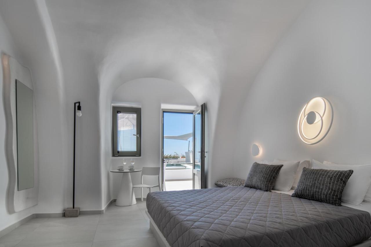 Classic Double Room with Pool View