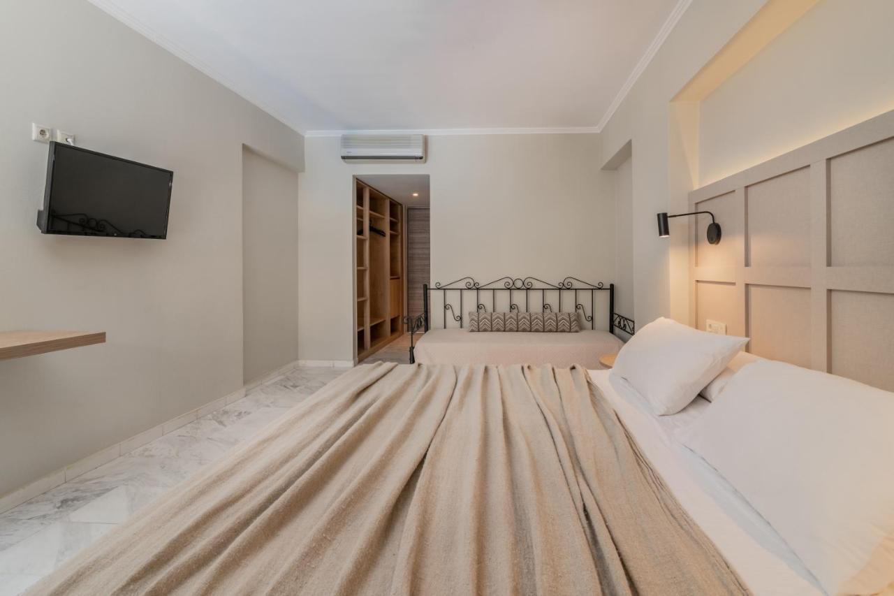 Basic Triple Room