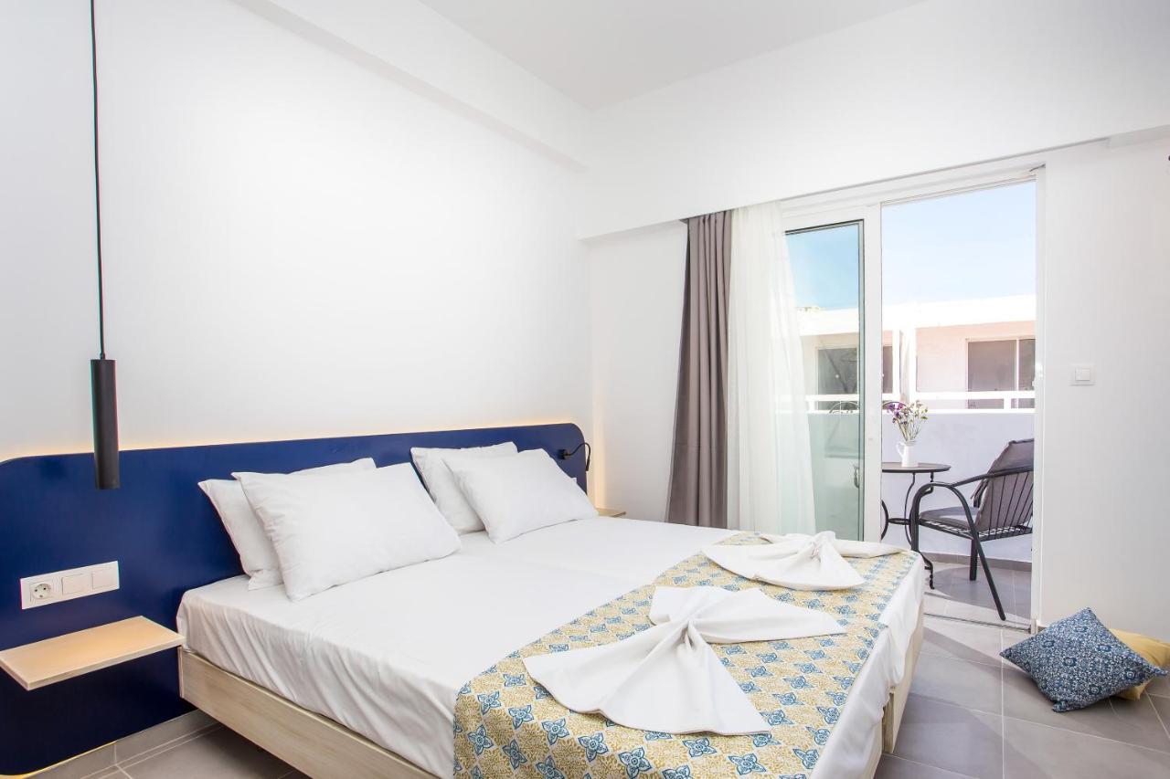 Triple Room with City View