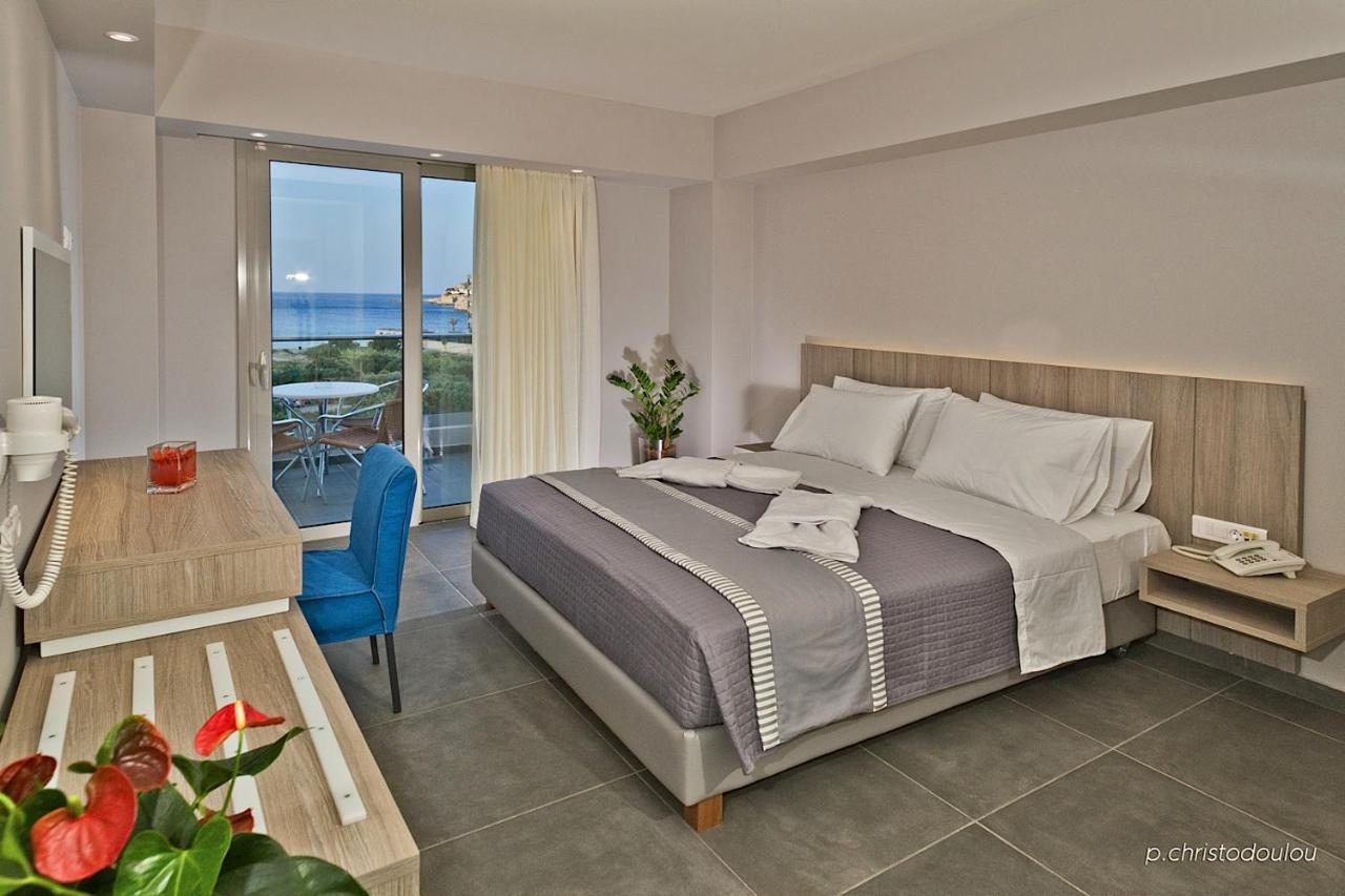 Tweepersoonskamer met Balkon en Uitzicht op Zee