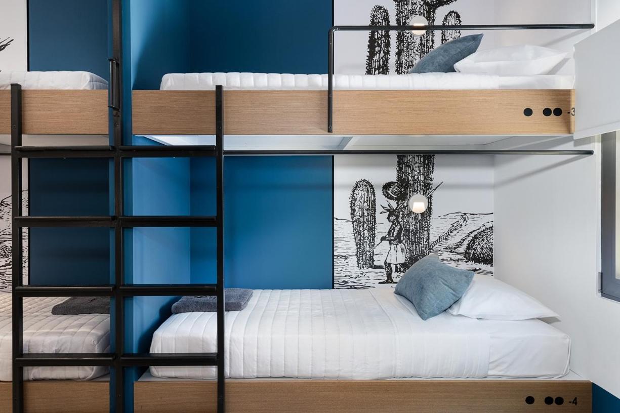 Bed 8-Bed Mixed Dormitory Room