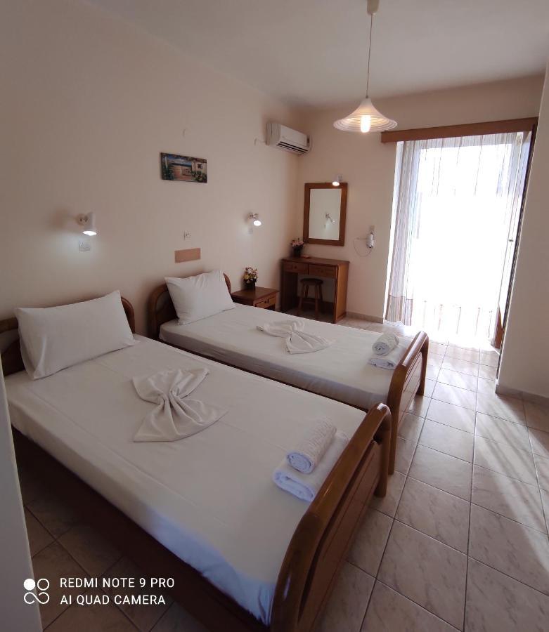 Studio (3 Adults)