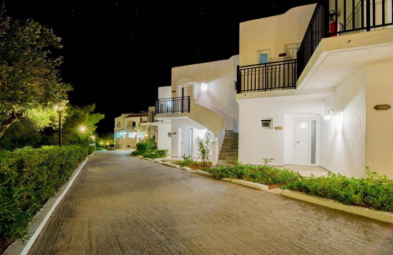 Superior Double or Twin Room Garden View