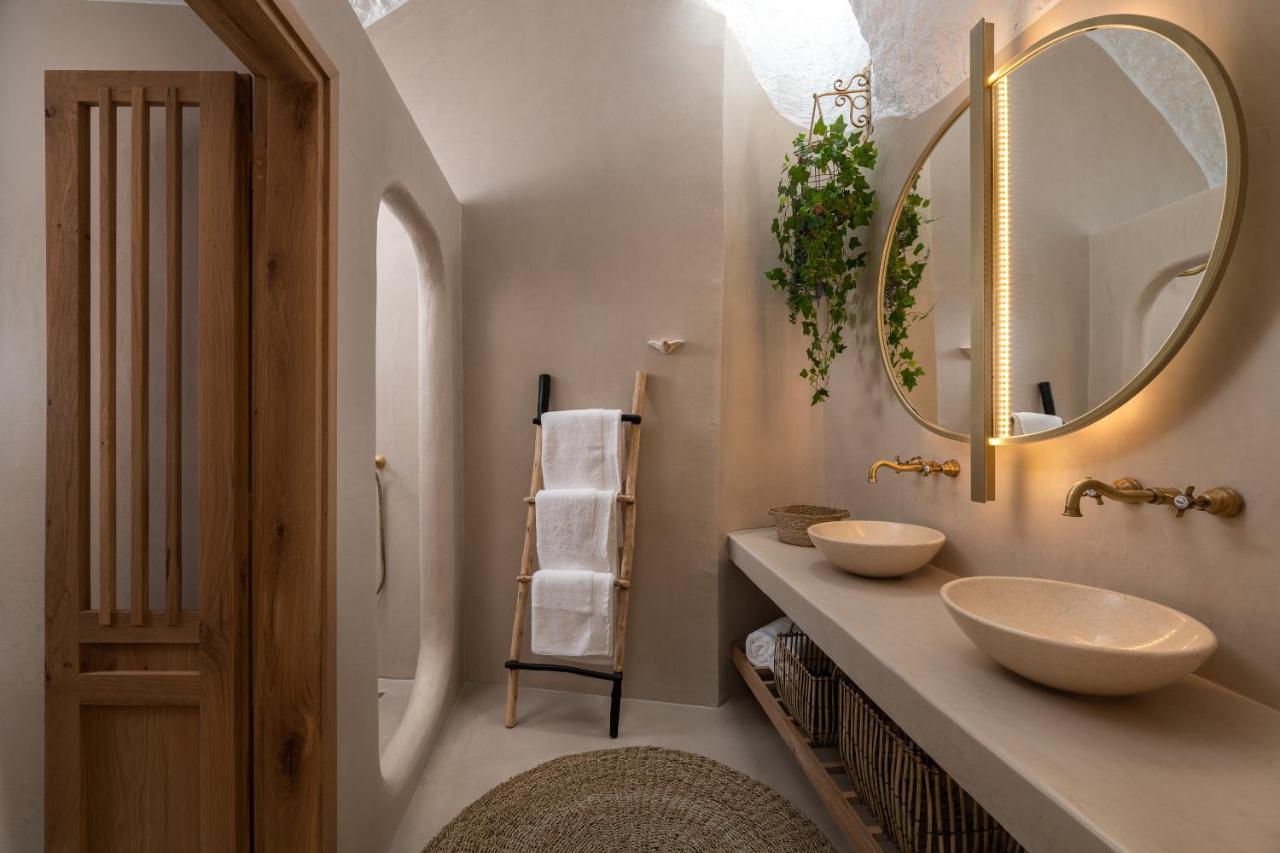 Deluxe Queen Suite