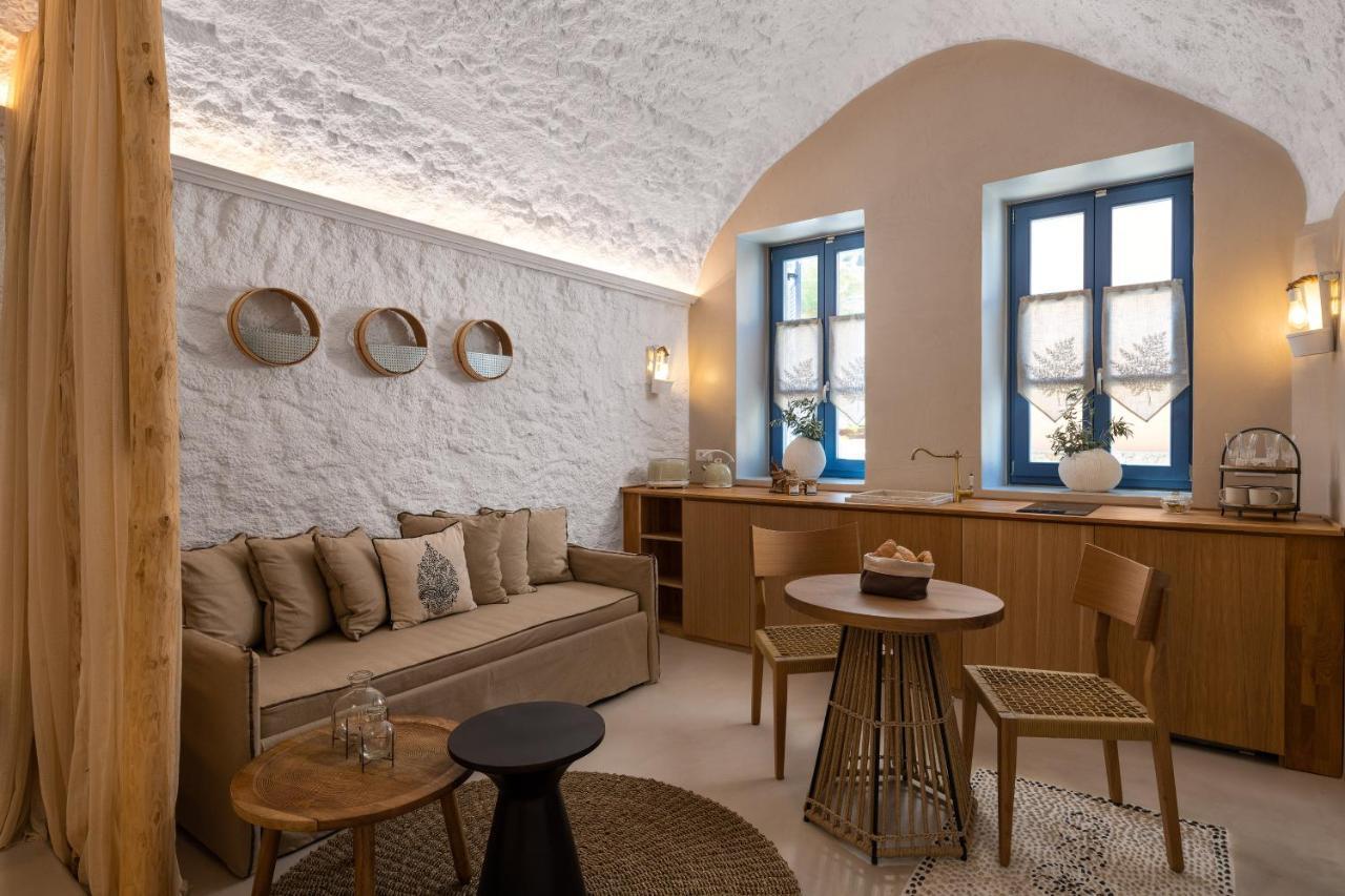 Deluxe Queen Suite