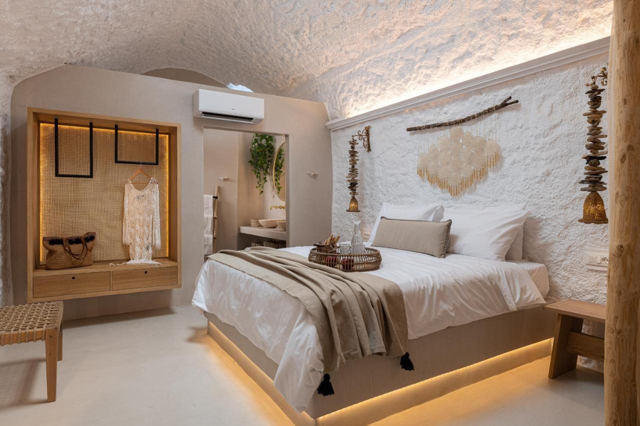 Deluxe Queen Suite