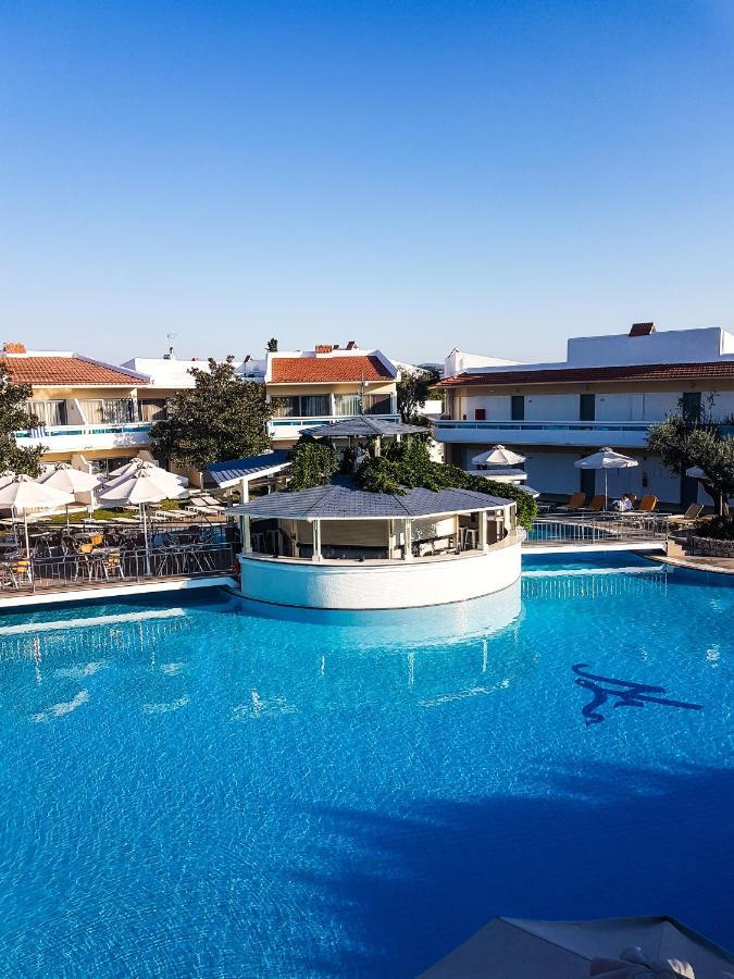 Classic Room Pool View