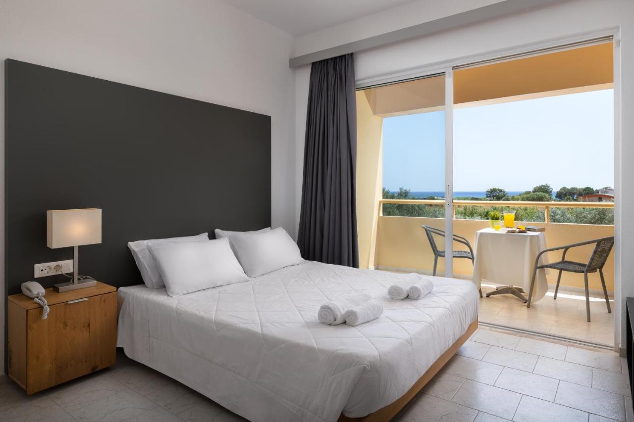 Family Room Side Sea View