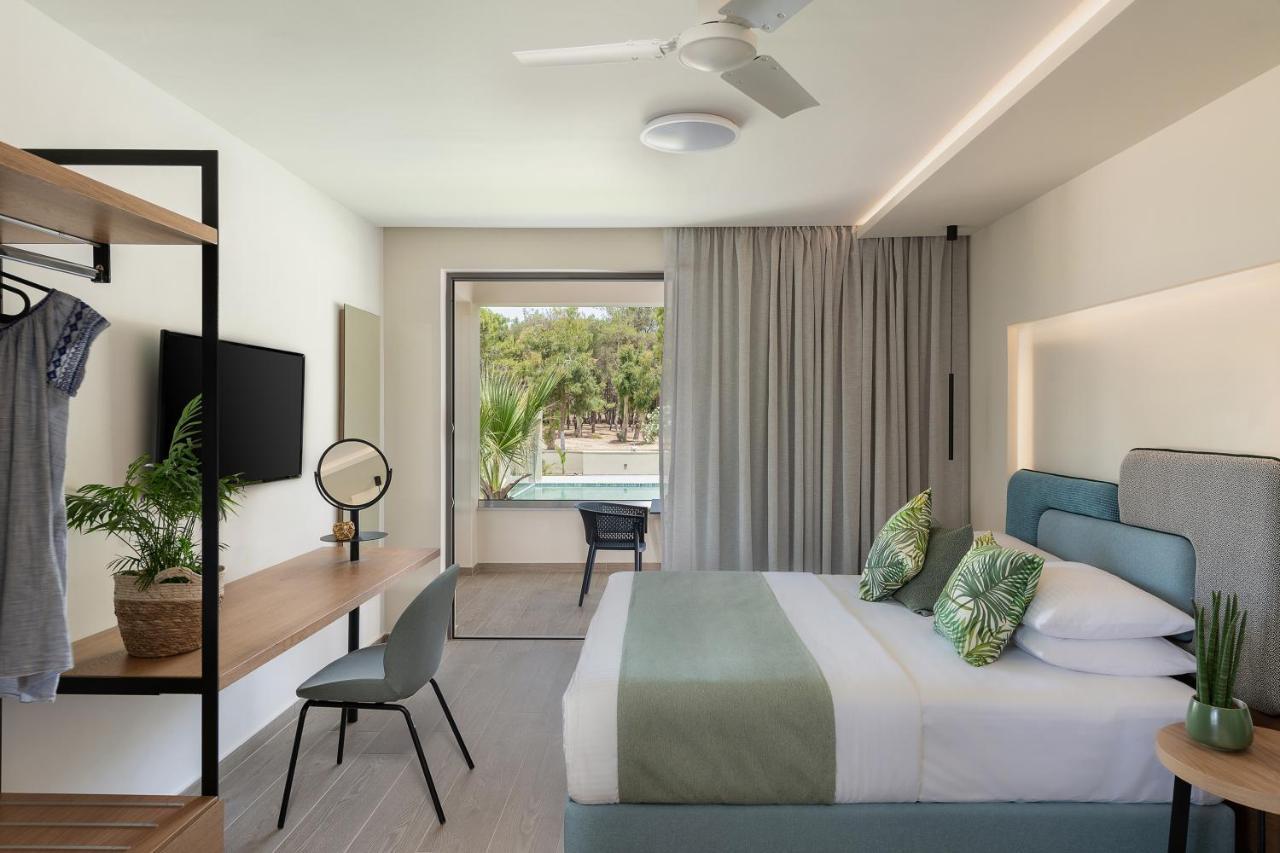 Junior Suite Private Garden pool view