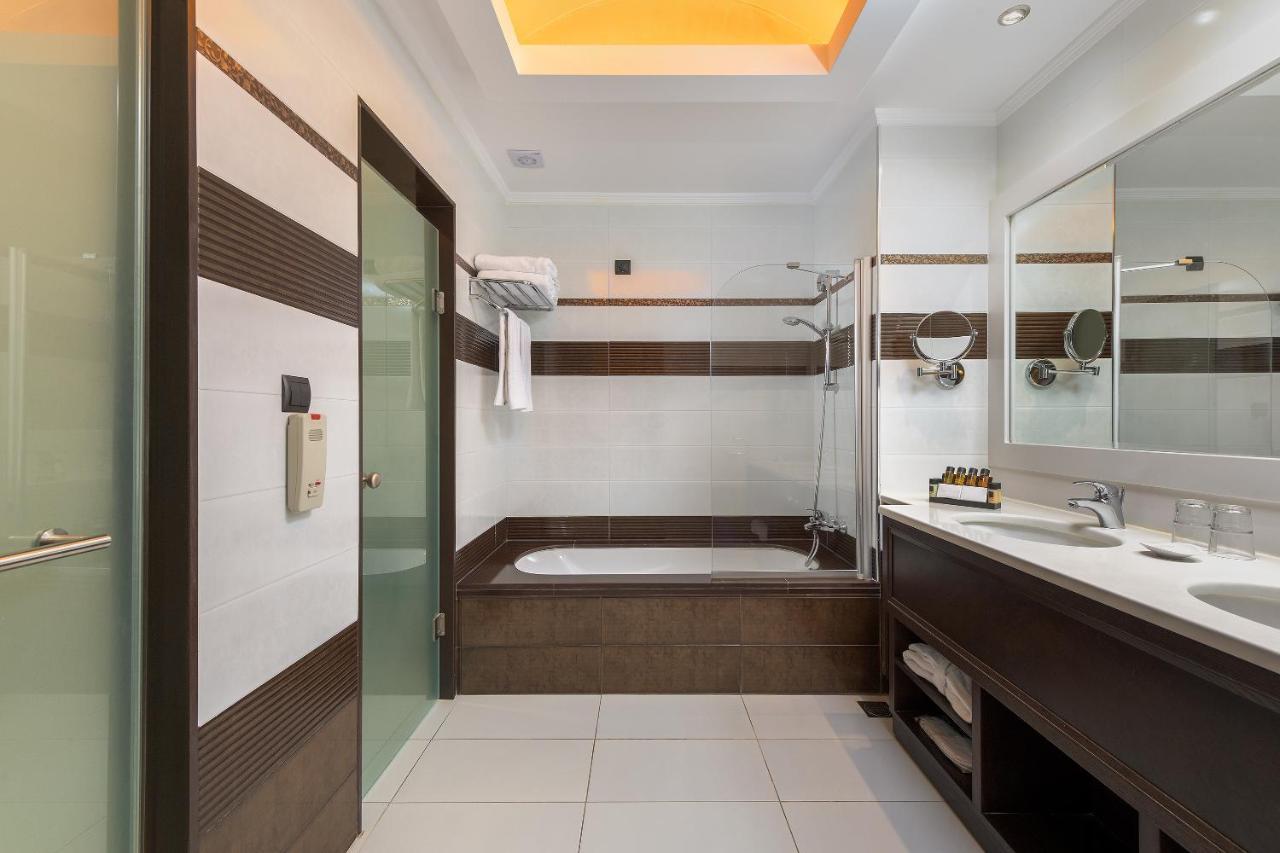 Junior Suite Pool View Adults Only