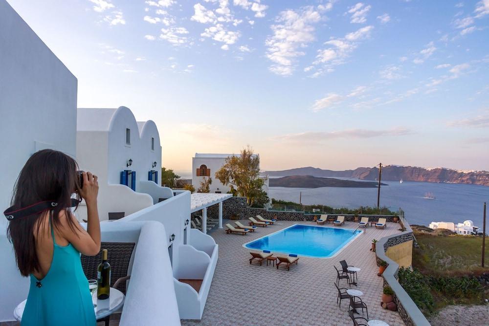 Apartment - Split Level with Caldera View