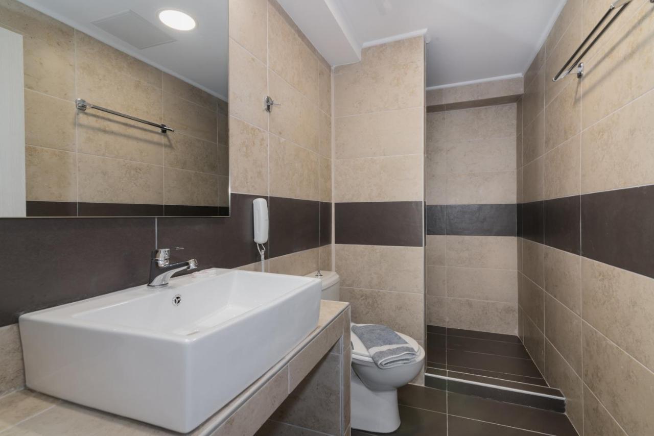 Double or Twin Room Garden View Ground Floor