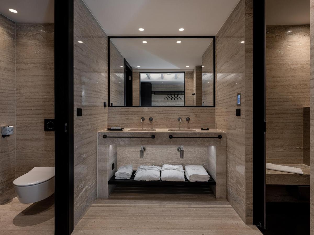 Superior Suite Sea Front Balcony Jacuzzi