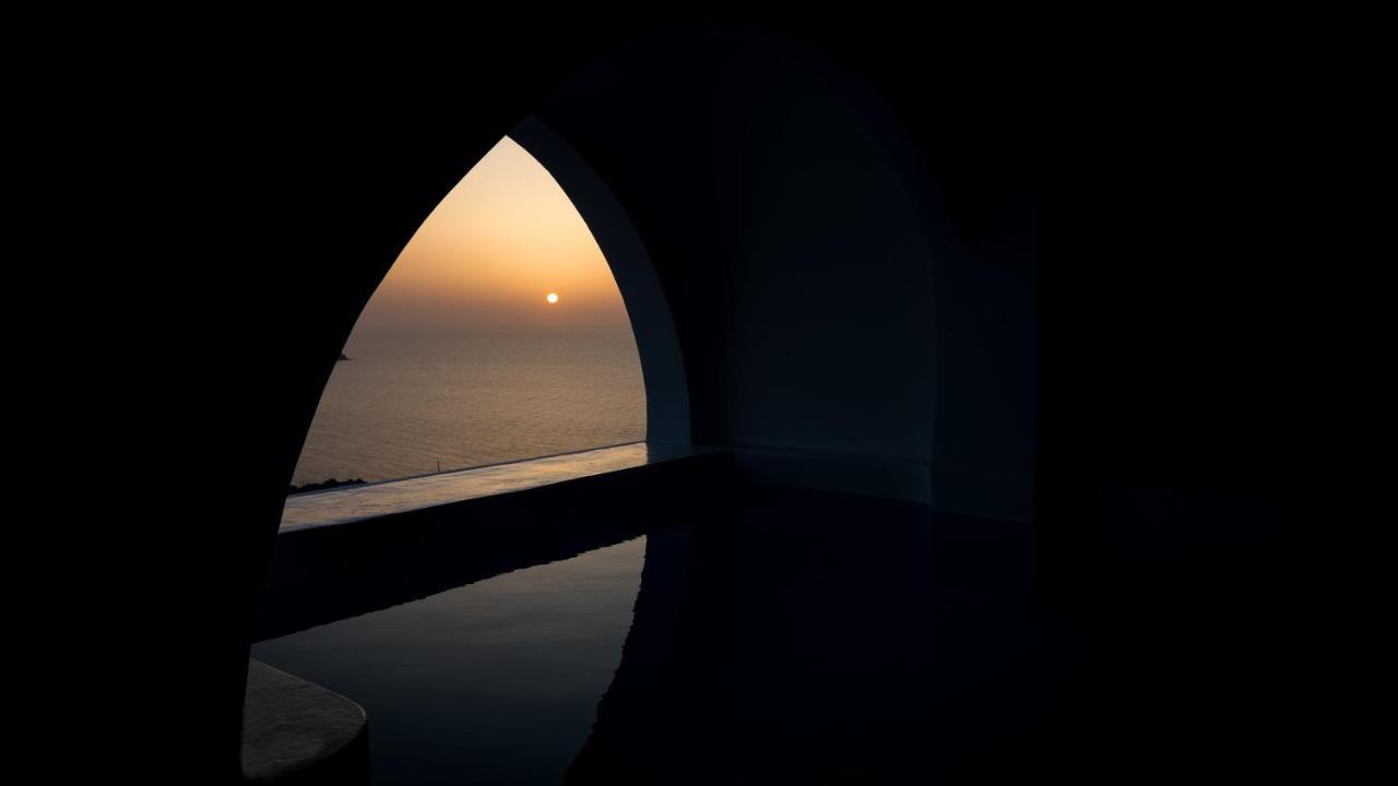 Premium Suite with Cave Heated Plunge Pool with Jets