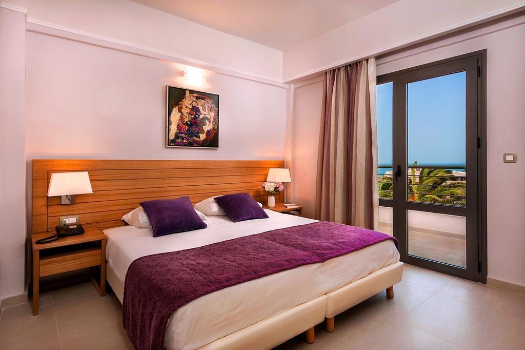 Double Room Pool or Garden View