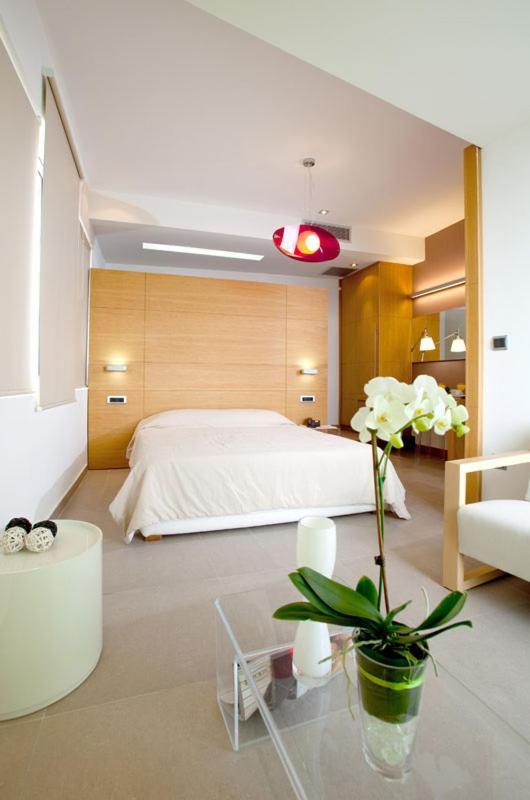 Executive Suite Panoramic View