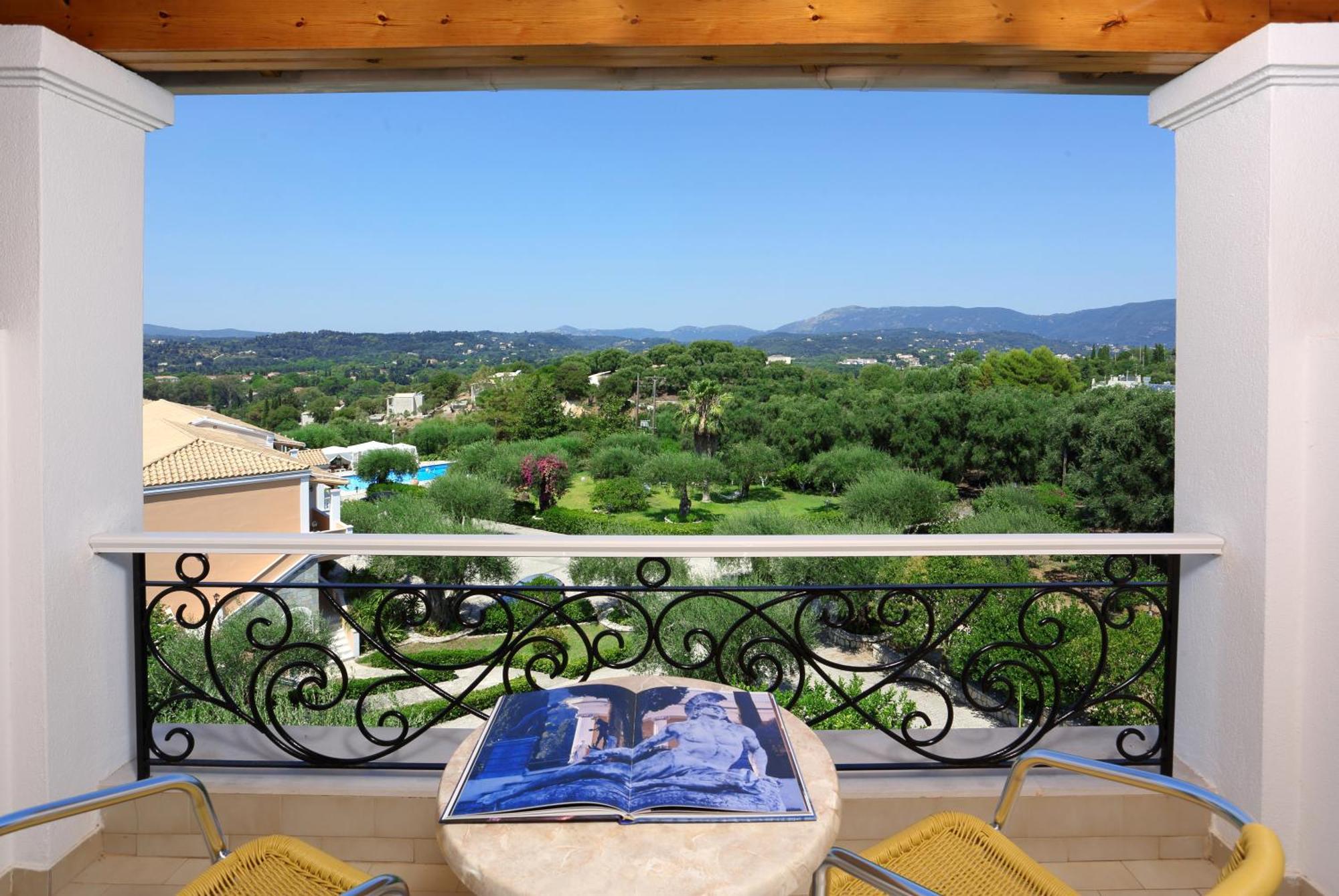 Single Room with Mountain View