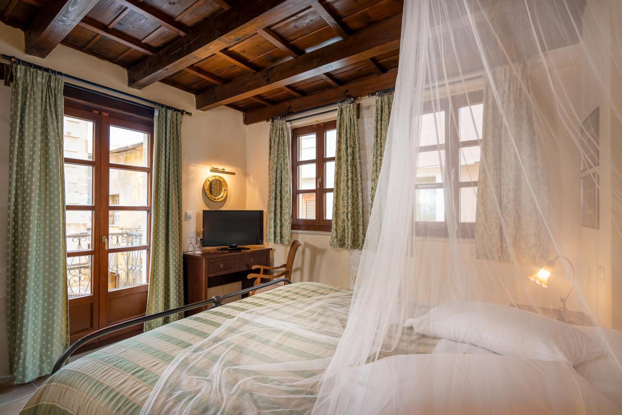 Superior Room Old Town View