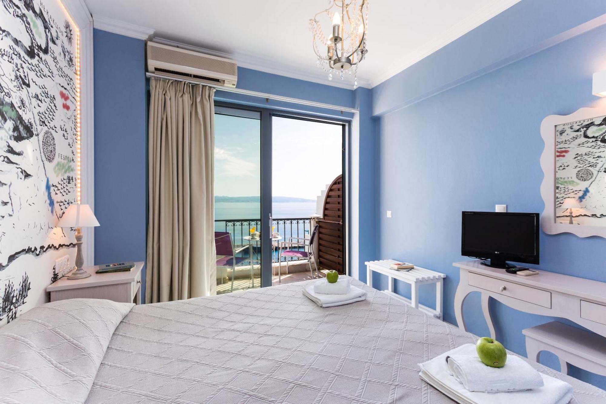 Double or Twin Room Sea View