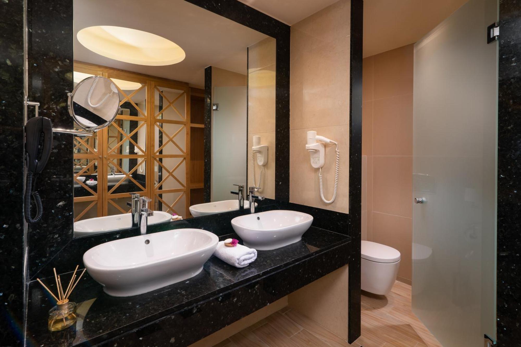 Suite with Panoramic Sea View & Private Pool
