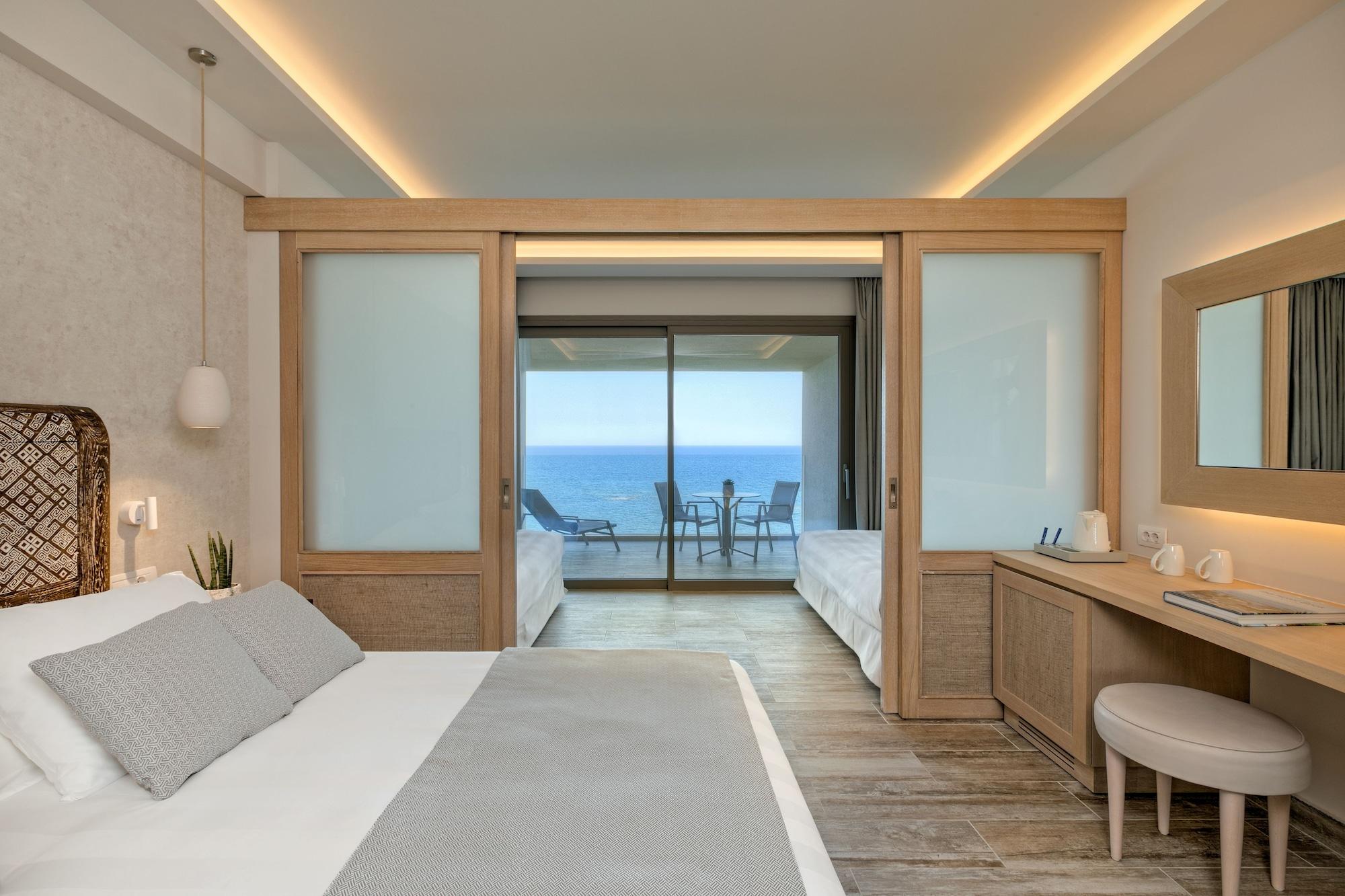 Sea View Family Room sliding doors