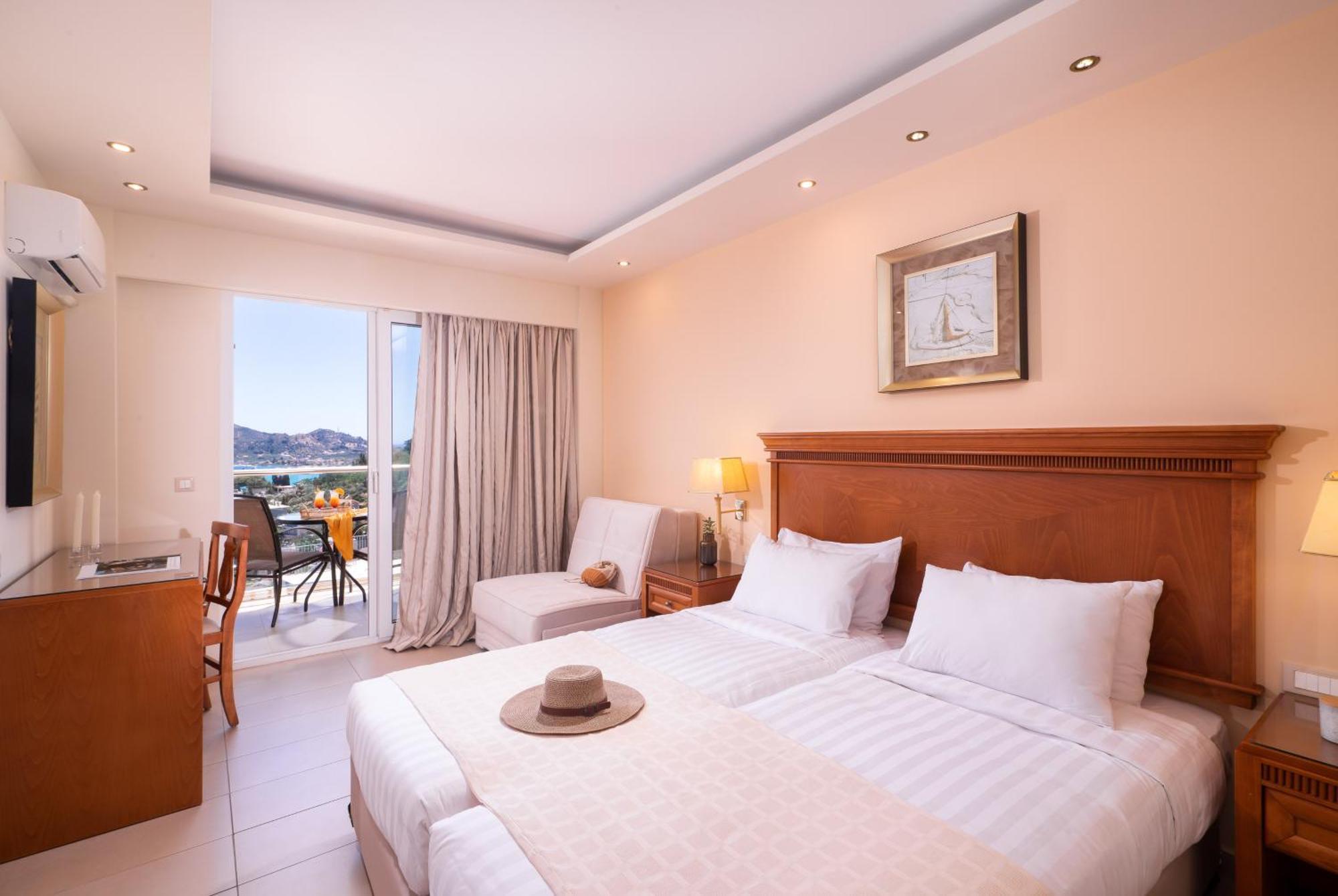 Deluxe Double or Twin Room Sea View